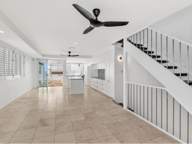 Spacious Coastal Living in the Heart of Mermaid Beach