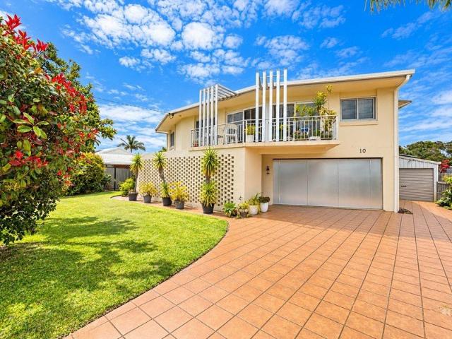 Spacious Coastal Living in the Heart of Woorim