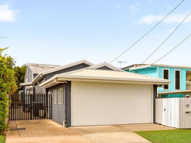 Spacious Coastal Living in Convenient Scarborough Location