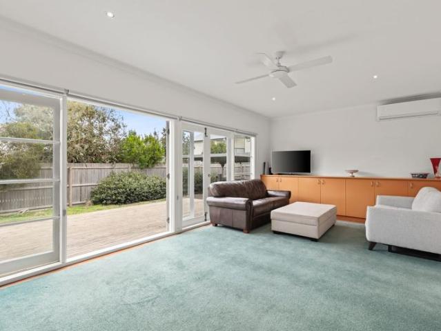 Spacious Coastal Living in Queenscliff