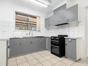 Spacious Coastal Living in Sought After Dampier