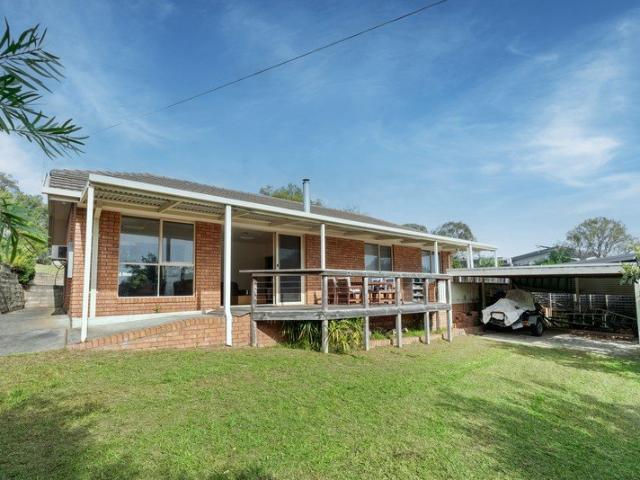 Spacious Coastal Living on 1,207sqm with Endless Potential