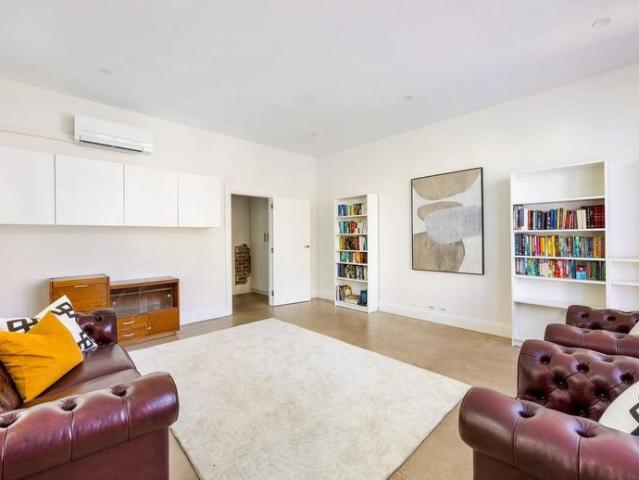 Spacious Coastal Residence with Exceptional Flexibility