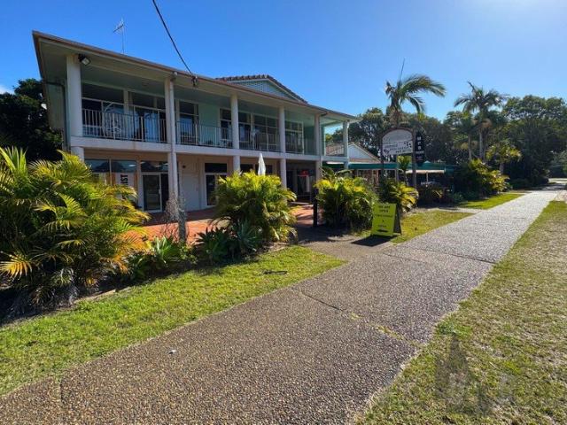 Spacious Coastal Unit Sylvan Drive, Moore Park Beach