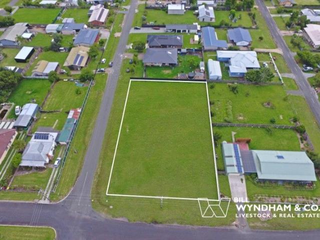 Spacious Corner Allotment Offering Lifestyle & Future Potential