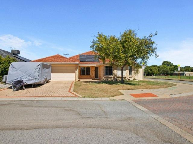 SPACIOUS CORNER PROPERTY WITH PARKLAND VIEWS AND COMPLETE COMFORT THROUGHOUT