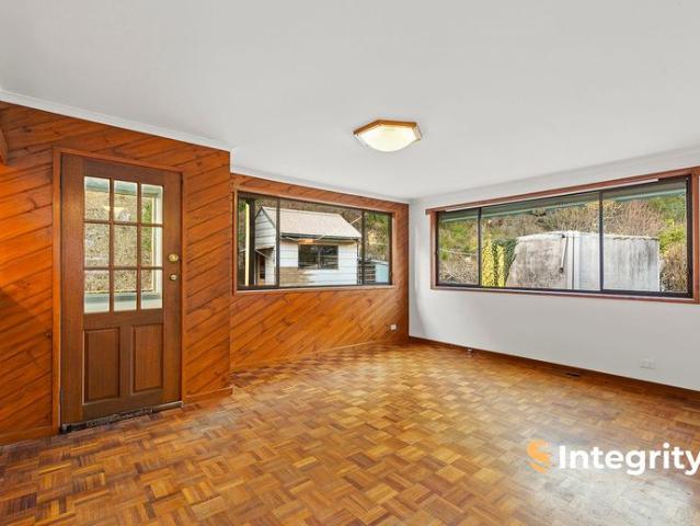 Spacious Country Living with Sheds, Solar & Plenty of Outdoor Space