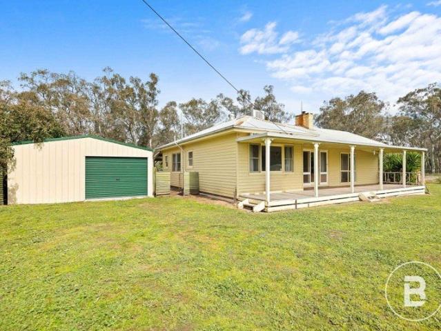 Spacious Country Living in the Heart of Great Western