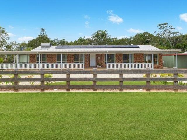 Spacious country retreat only 15 minutes to Ballina