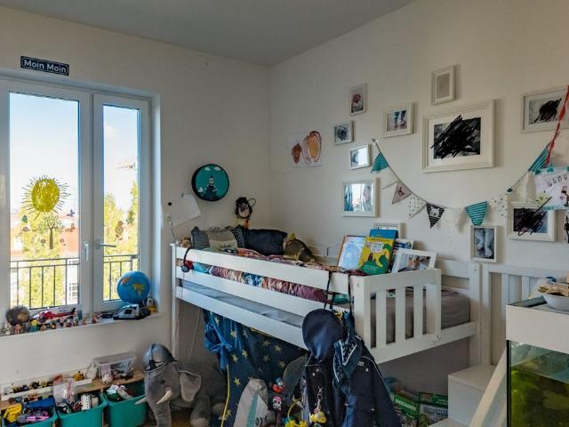 Spacious, cozy apartment close to park, Berlin Amsterdam Apartments for Rent