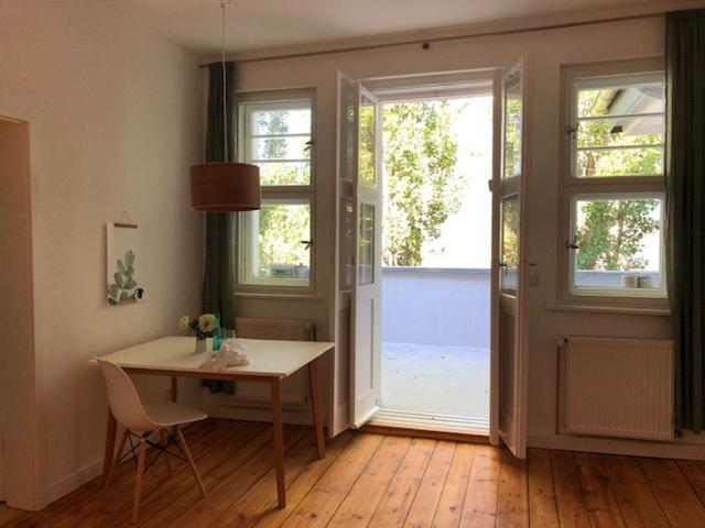 Spacious & cozy apartment in Berlin Rosenthal, Berlin Amsterdam Apartments for Rent