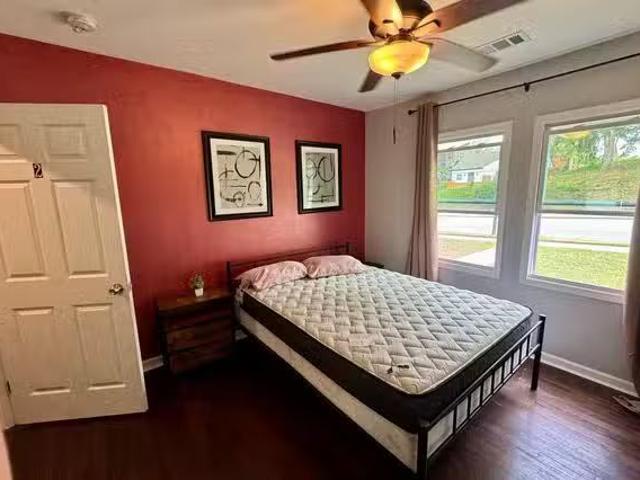 Spacious & Cozy Home Near MARTA Respectful Tenants #1 Padspl.