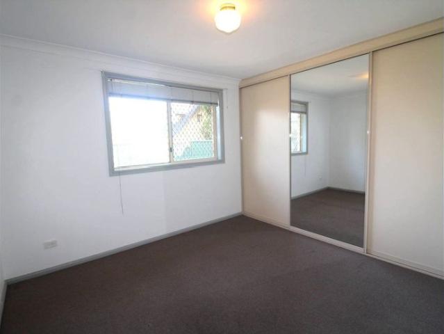 Spacious & Cozy 3 Bedroom Townhouse in Prime Merrylands!