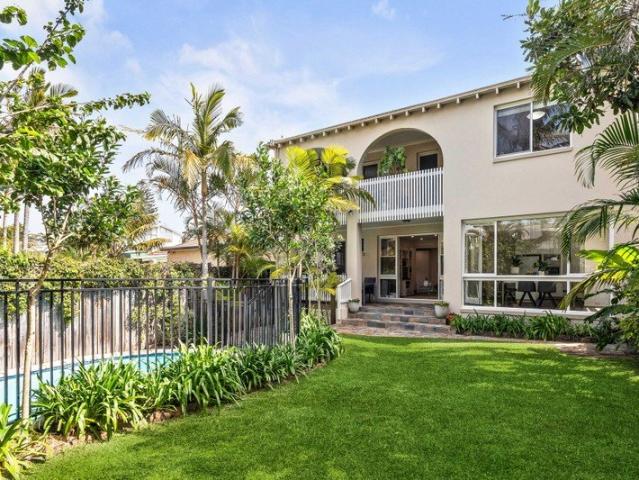 Spacious Clovelly sanctuary with resort style gardens
