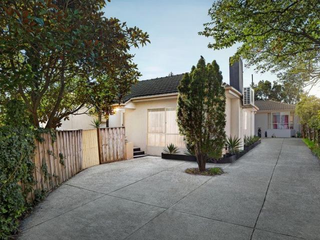 Spacious Clayton Living with Convenience at Your Doorstep