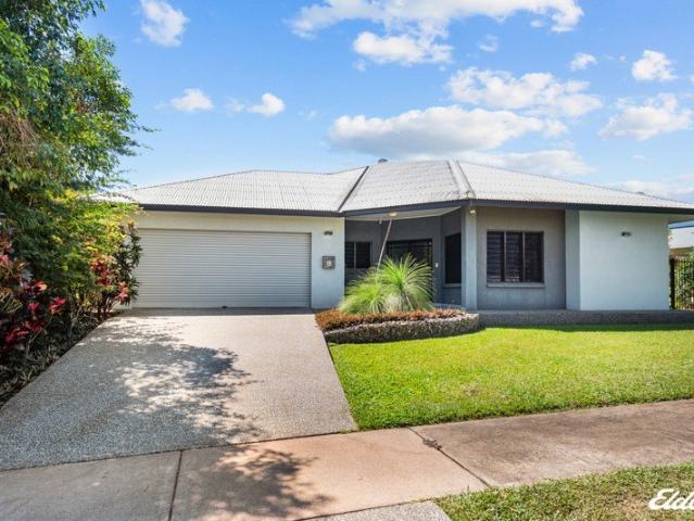 SPACIOUS CUSTOM BUILT ENTERTAINER!