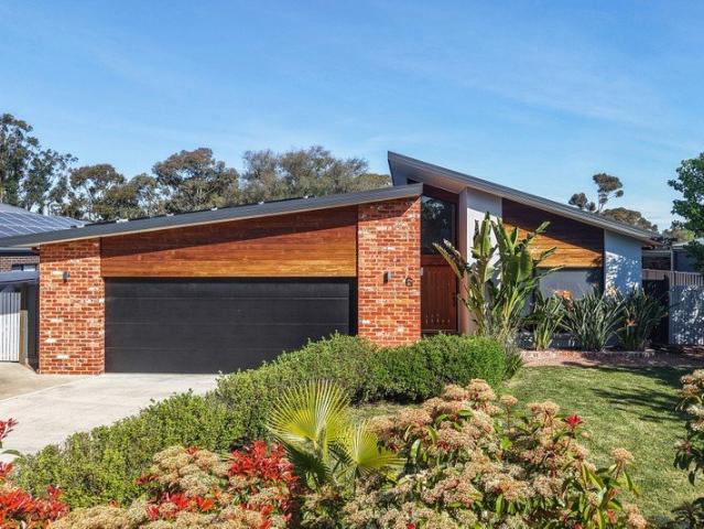 Spacious, Custom Built Family Living in the Heart of Goornong on 2023m2