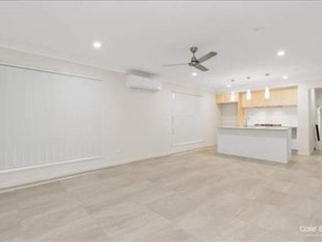 Spacious Custom Built Home in Ecco Ripley Estate