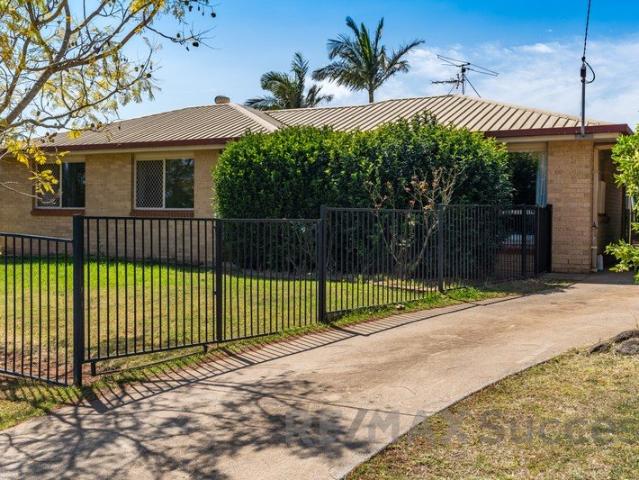 Spacious Darling Heights Home with Outdoor Entertaining