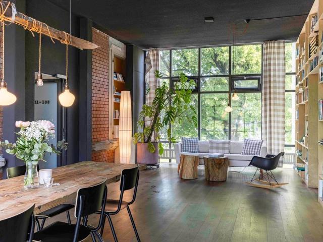 Spacious Deluxe 3 Bedroom Apartment with 2 Balconies – Bern, Kaserne