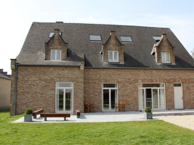 Spacious detached villa with a nice garden