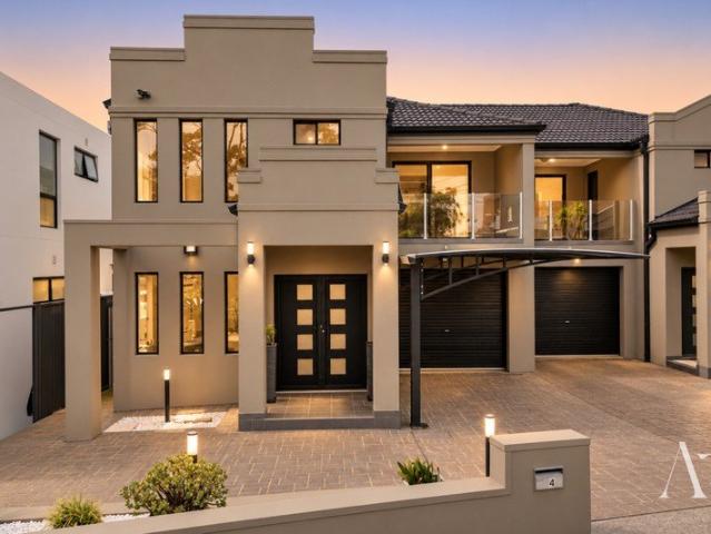 Spacious Double Brick Home in a Quiet Street