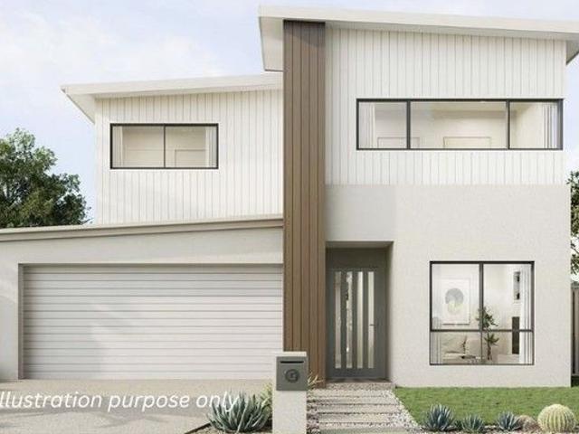Spacious Double Storey Family Home in Boronia Heights