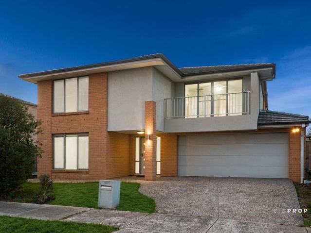Spacious Double Storey Family home in Upper Point Cook
