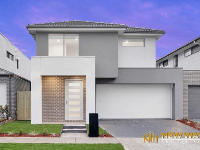 Spacious Double Storey Family Home 5 Bedrooms | Prime Beveridge Location | No Body Corporate