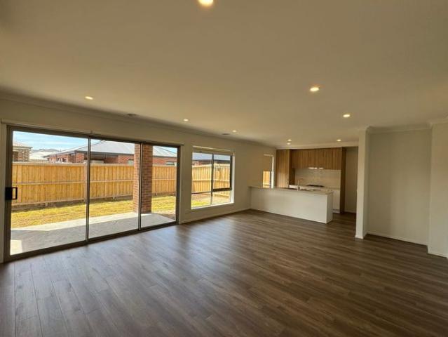 Spacious Double Storey Home in Highly Sought After Charlemont