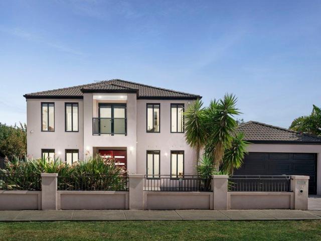Spacious Double Storey Living in a Prime Derrimut Setting