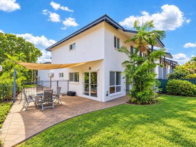SPACIOUS DOUBLE STOREY TOWNHOUSE WITH PRIVATE YARD & EXCEPTIONAL INVESTMENT APPEAL!