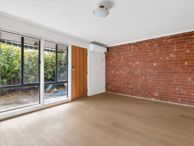 Spacious Double Storey Townhouse in Convenient Ascot Park Location