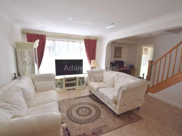 Spacious Double Room With Dedicated Bathroom ? Immaculate Professional Home, RG1