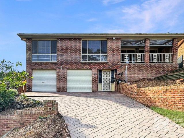 Spacious Dual Level Home Near One Mile Beach