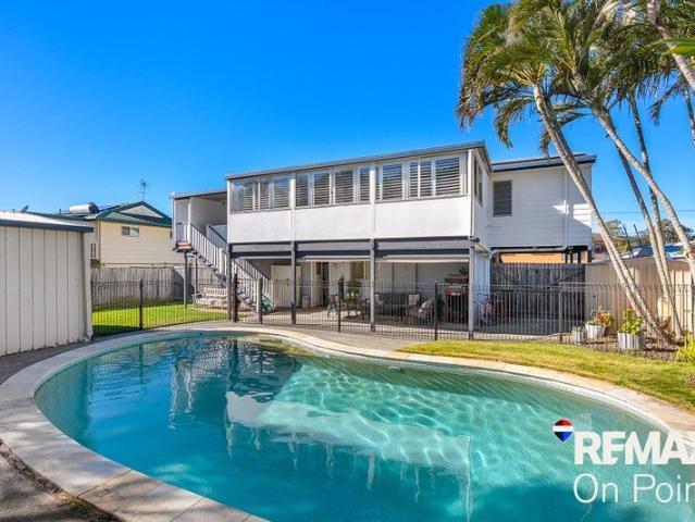 Spacious Dual Living with Pool, Side Access & Walk to Thompson's Beach