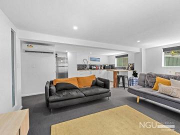 Spacious Dual Living Family Home with 5 Bedrooms in Prime Goodna Location
