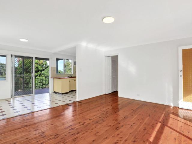 Spacious Dual Living Family Home in Fingal Bay