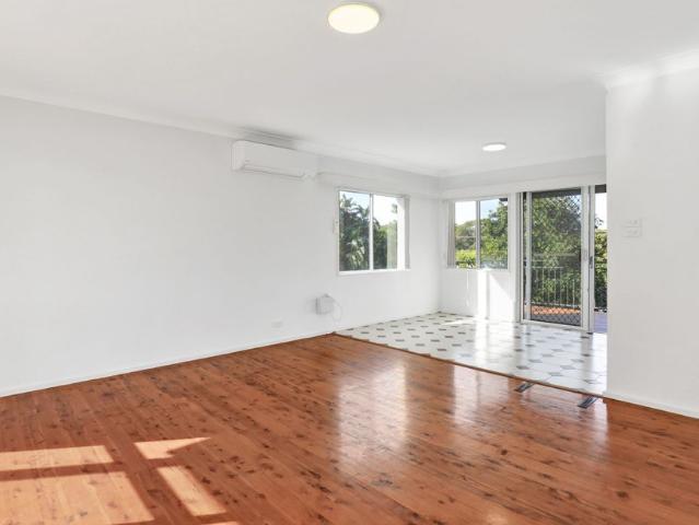 Spacious Dual Living Family Home in Fingal Bay