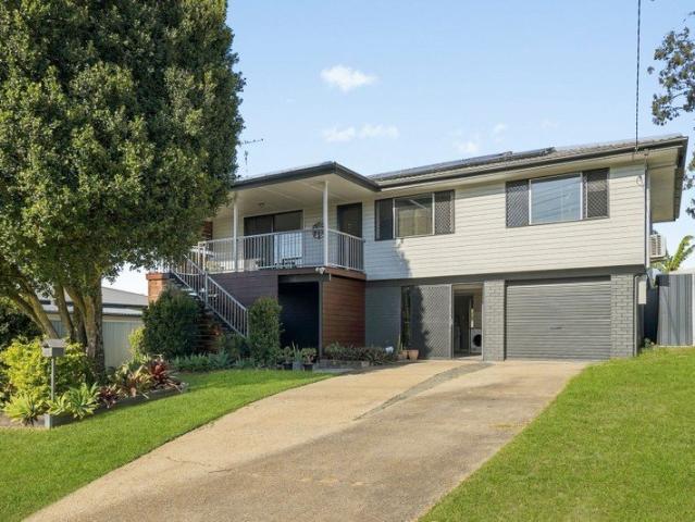 Spacious Dual Living Home with Separate Access, Multiple Living Areas, Large Entertaining Deck & Pool