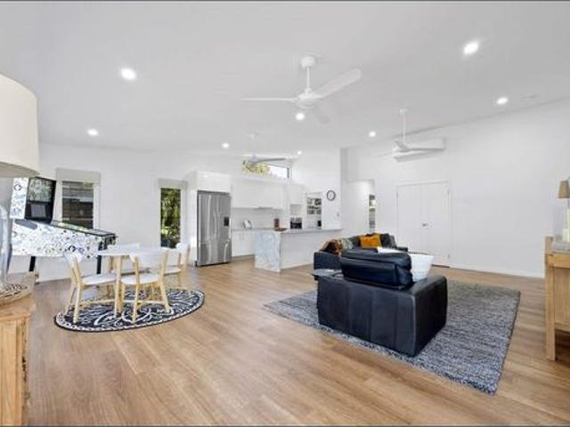 Spacious Dual Living in Convenient West Mackay Location