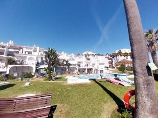 Spacious duplex apartment in a beachfront development NON RENEWABLE CONTRACT