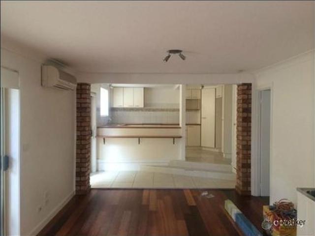 Spacious Duplex in a Prime Palm Beach Location