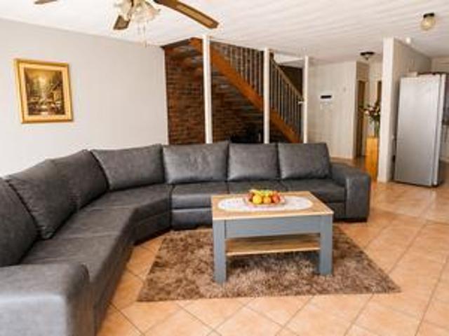 spacious duplex in small pet friendl.