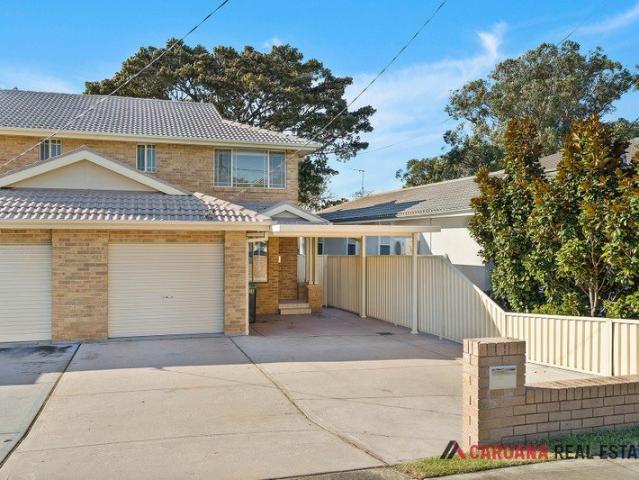 Spacious Duplex In Prime Location, Walking Distance to Beach