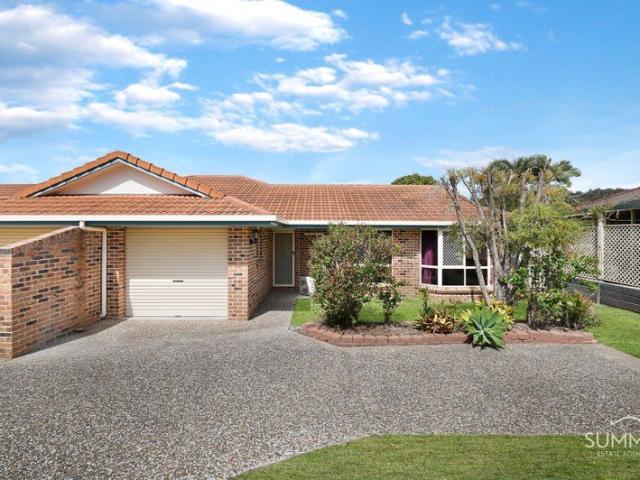 Spacious Duplex on a Quiet Street!