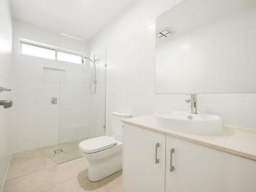 Spacious duplex with extra large rooms