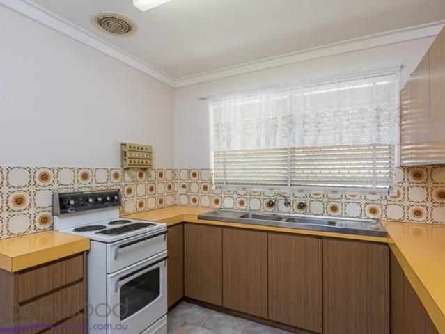 SPACIOUS DUPLEX WITH LARGE FENCED YARD