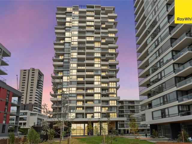 Spacious East Facing 2 Beds, Just Minutes to Metro!