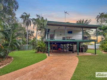 House for sale in Katherine County - Swimming pool